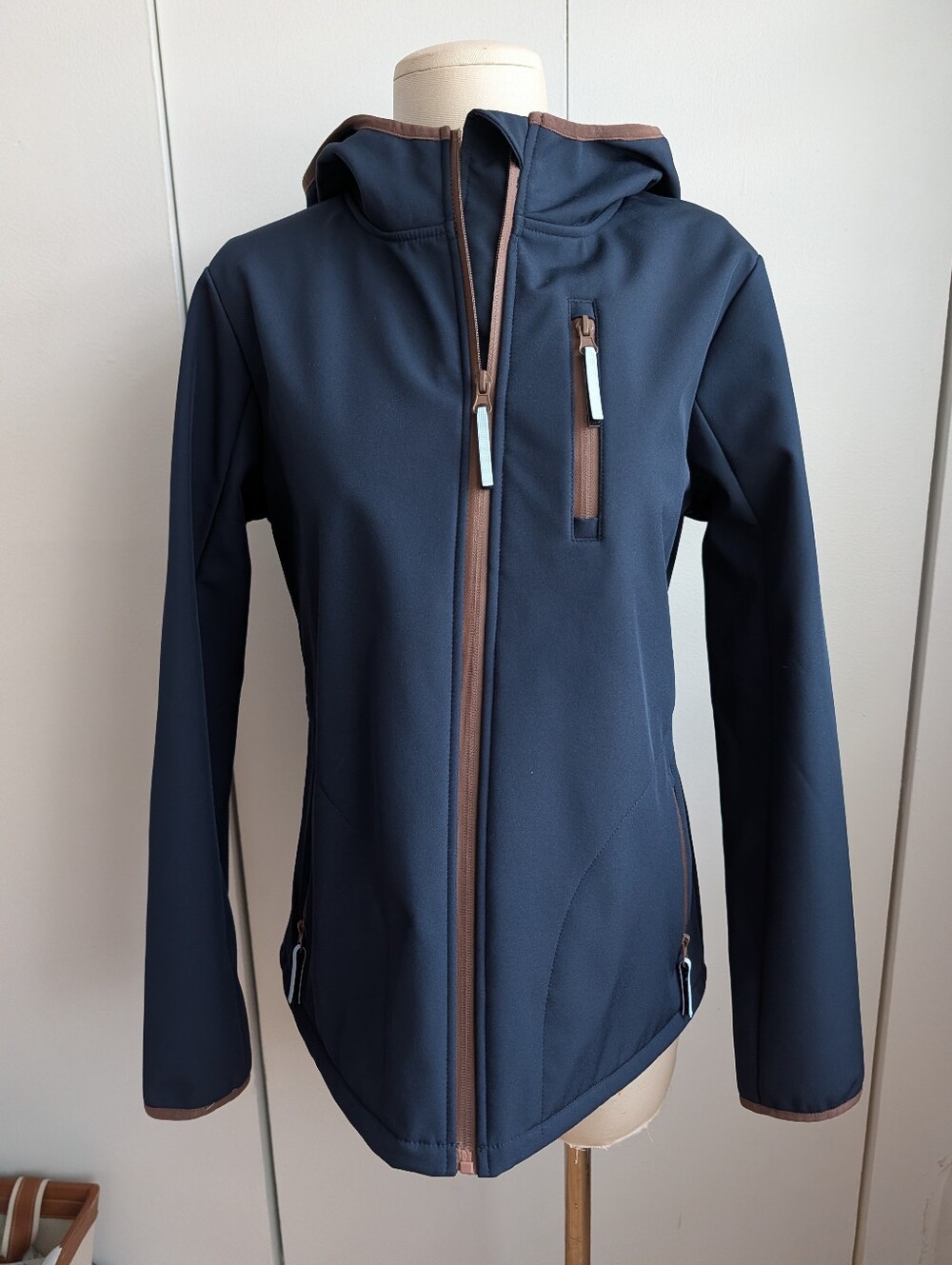 Women's Navy Hooded Softshell Jacket